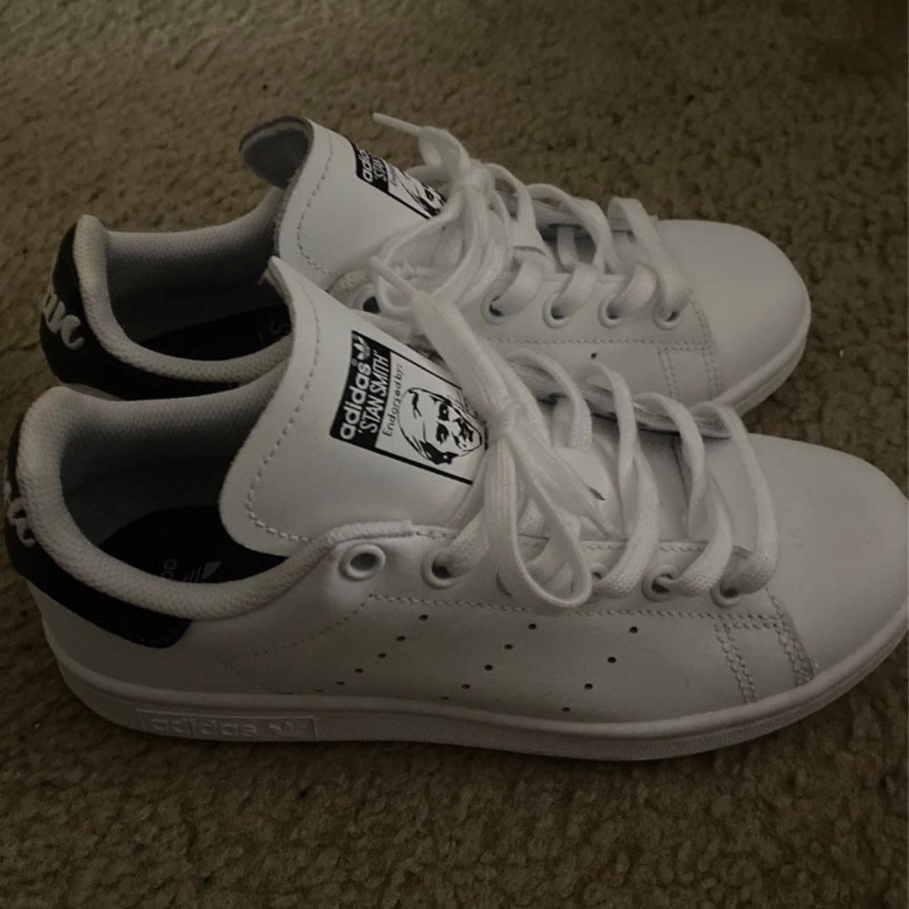 Stan Smith - Picture 3 of 3